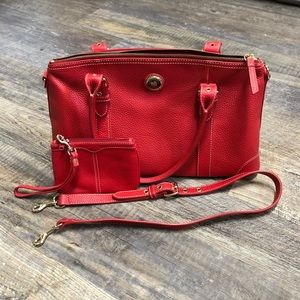 💙 Dooney & Bourke Large Domed Satchel / Purse  - Red 💙